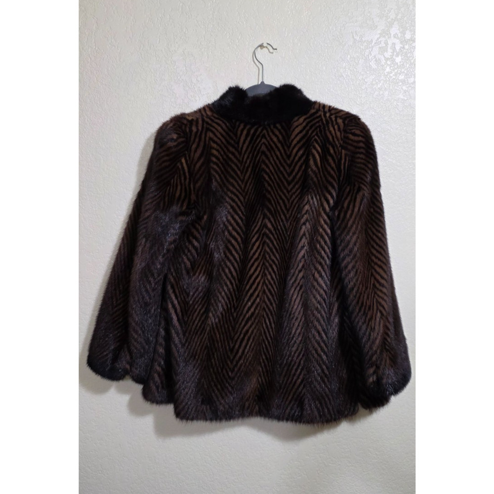 DaVinci Authentic Vintage Mink Coat with Chevron Pattern - Very Soft Fur - Picture 2 of 11